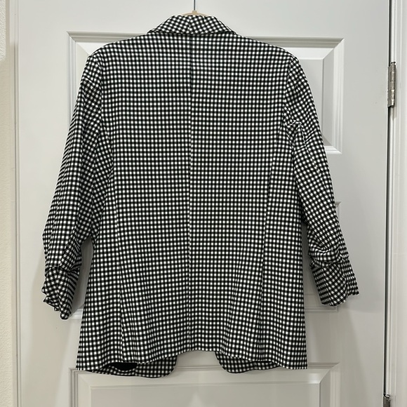Eesome Black and White Houndstooth Blazer Structured Tailored Design - Picture 3 of 4